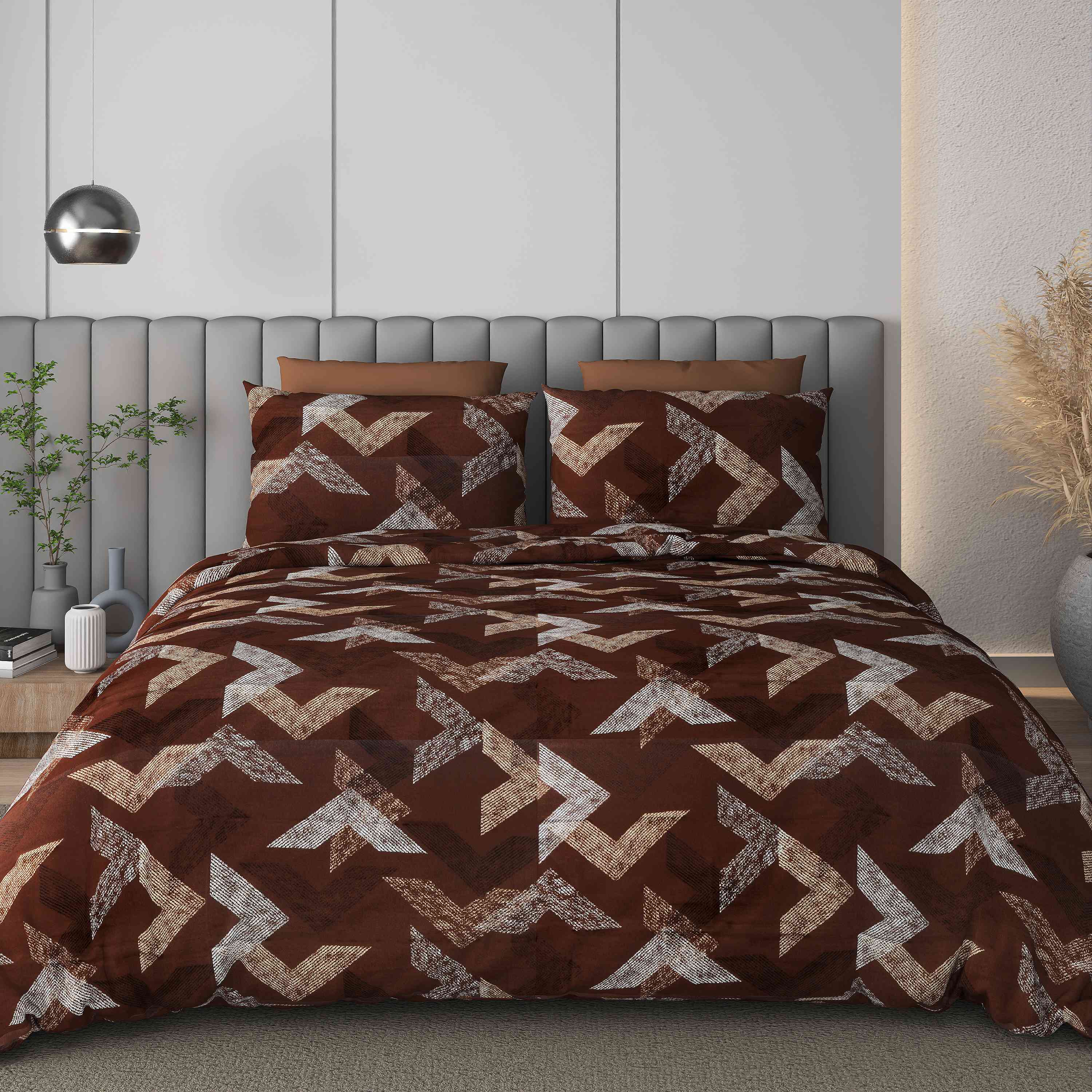 Black Jack Brown Arrow 108" x 108" Cotton King Size Bedsheet Set with 2 Pillow Covers